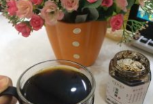 玉灵膏这个名字的由来,我问了几个中医,都说不清楚。玉灵本身是一种神龟。大概是长寿的寓意吧。-古法玉灵膏官方网站